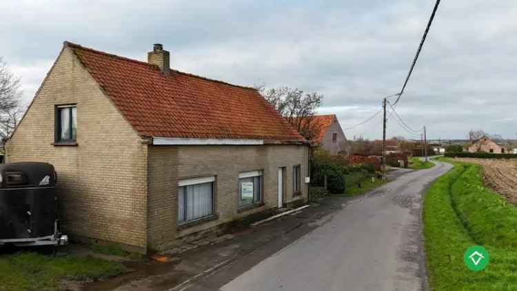 Te koop alleenstaande woning in Kortemark met 4 slaapkamers