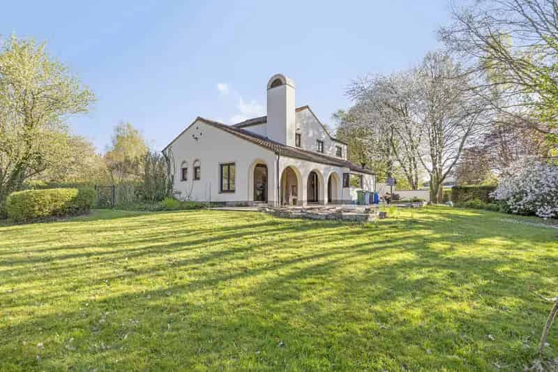 Huis te koop Erps Kwerps: Villa met potentieel in het groen
