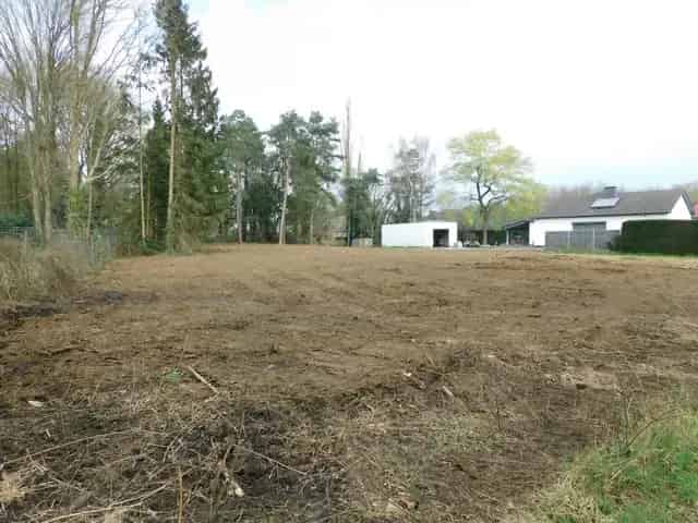 Ruime Bouwgrond Beringen Nabij Centrum en E313