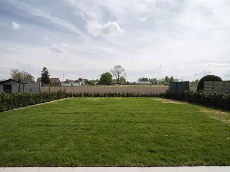 Gerenoveerde gezinswoning 4 slaapkamers landelijke zichten nabij station Hansbeke