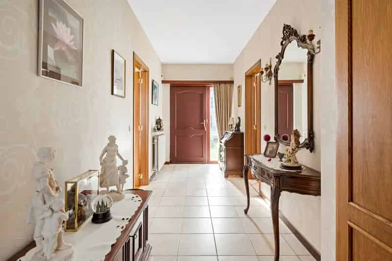 Ruime Villa 201m² met 3 à 4 slaapkamers te Wijnegem