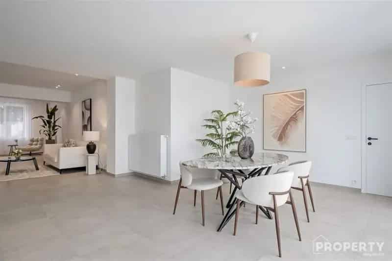 Huis te koop Moorsele: gerenoveerde woning met stijl en comfort