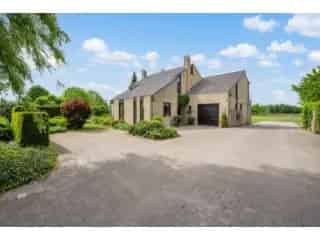 Huis te Koop Lochristi - 4 slaapkamers, grote garage en bijgebouw