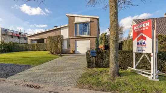 Goed onderhouden woning op mooi perceel van 1.320 m².