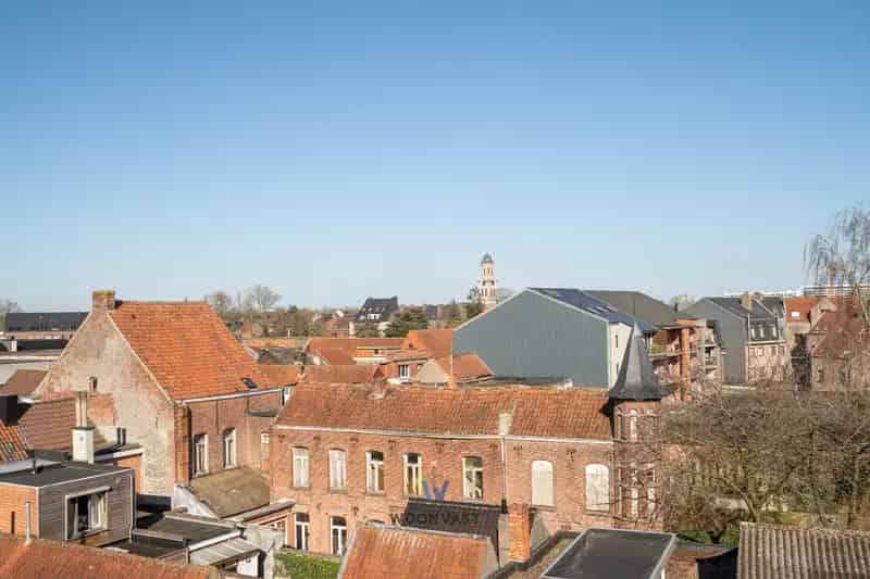 Dakappartement te koop Lokeren: renovatieproject met 2 slaapkamers