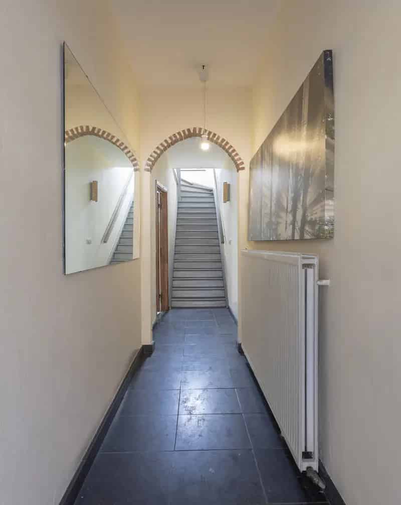 Ruime 4 Slaapkamers Huis te Koop Anderlecht Grote Garage Tuin