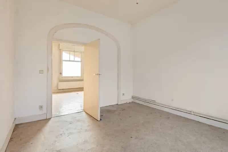 Te renoveren meersgezinswoning 2 appartementen