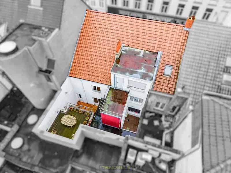 Huis te koop Gent: Multifunctionele Eigendom met Garage en Terrassen