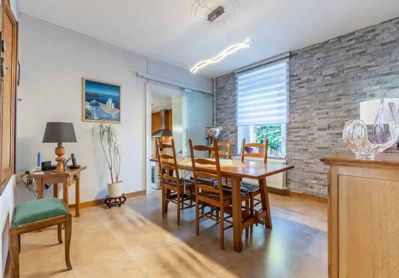 3 Slaapkamer Huis te renoveren Sterpenich