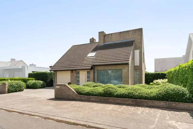 Villa te Roeselare Rumbeke Instapklaar Zuidgerichte Tuin