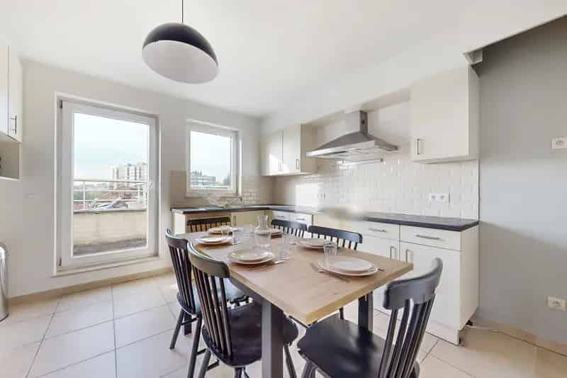 Appartement met vier slaapkamers in Jette