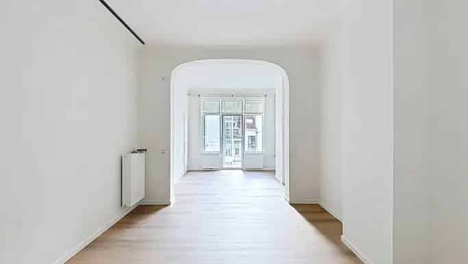 Appartement te huur Elsene 2 slaapkamers balkon gerenoveerd