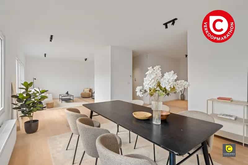 Gerenoveerd 2 Slaapkamer Appartement Te Koop Antwerpen