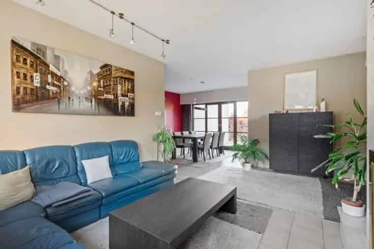 Huis Te Koop Aartselaar: Ruime HOB met Groene Tuin