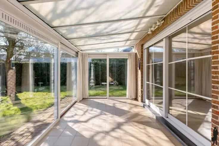 Te renoveren villa 1000m² in 't Vriesdonk