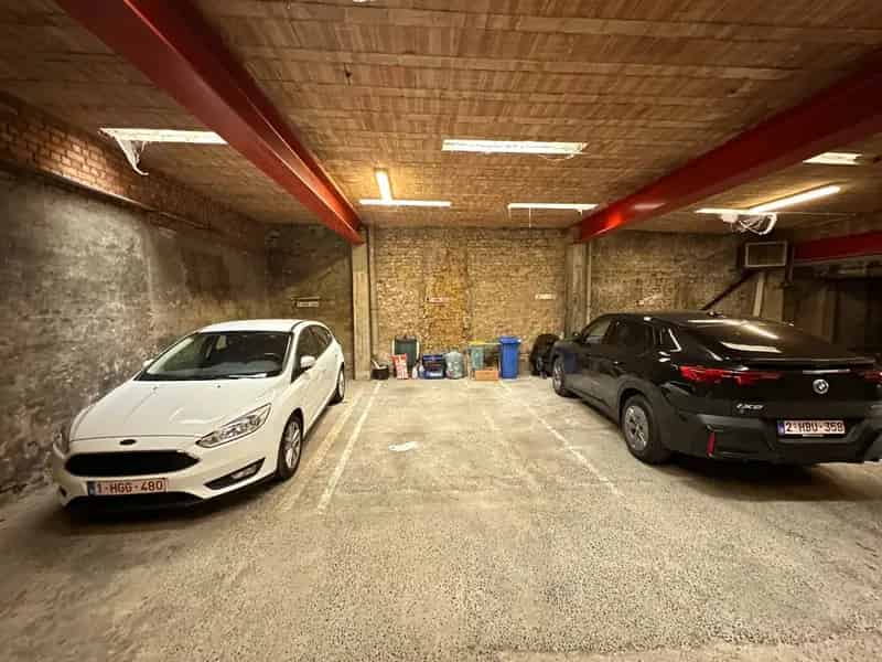 Gesloten Parkeerplaatsen Volledige Aanbod