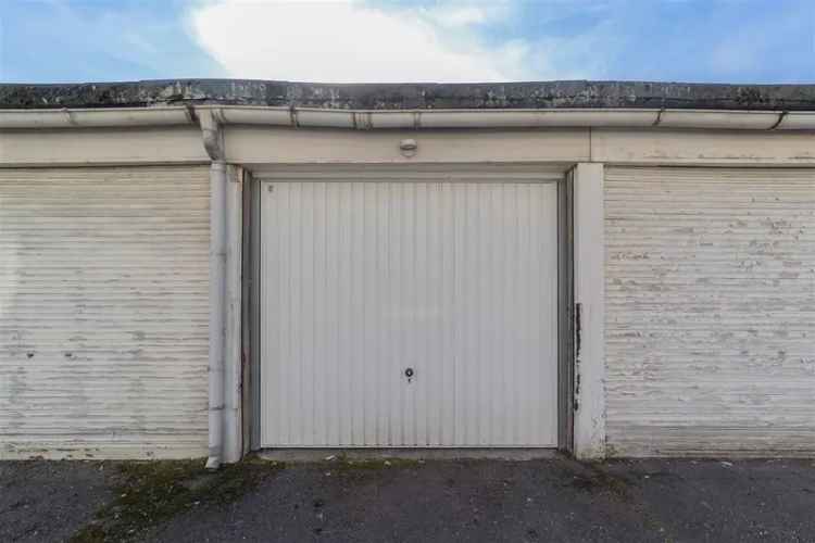 Garagebox te koop in Wilrijk met rustige straatlocatie