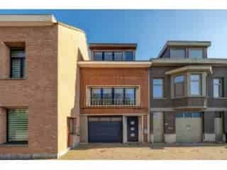 Huis te koop Brasschaat - Ruime Bel-	Etage met Garage en Zonnepanelen