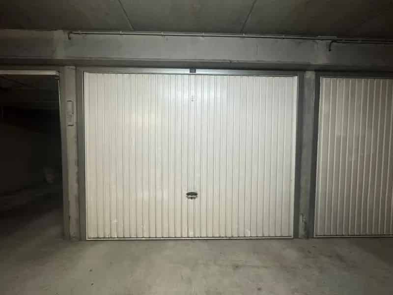 Garagebox te Huur Beveiligd Complex