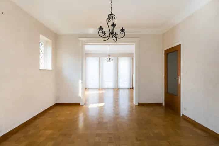 Paddock 151 3 Slaapkamers Garage Grote Kelder Gezinnen Dak 2020 EPC F
