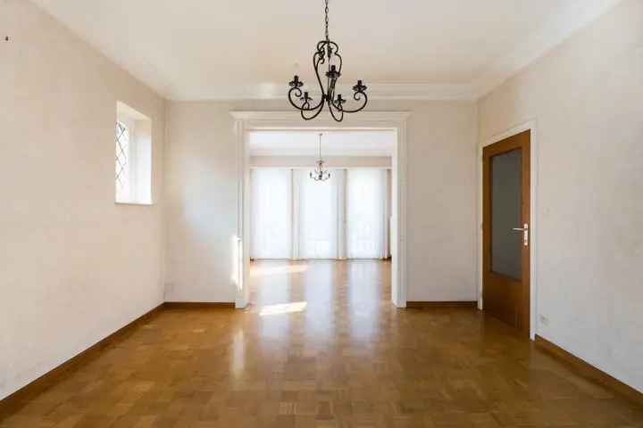 Paddock 151 3 Slaapkamers Garage Grote Kelder Gezinnen Dak 2020 EPC F
