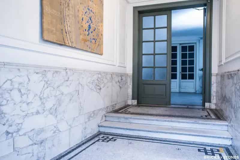 Appartement te koop Markgrave: Gezellig appartement in herenhuis