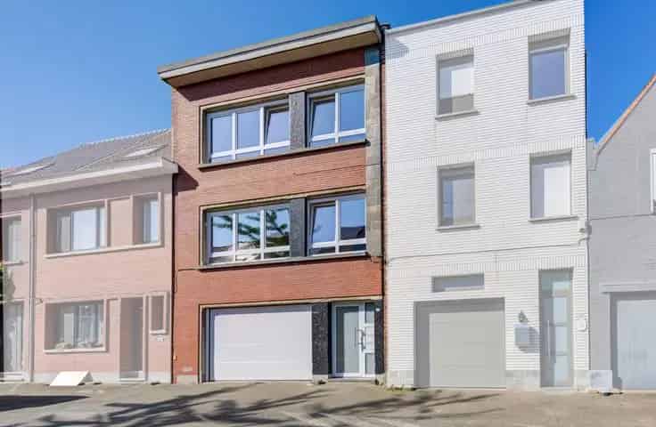 Appartementenblok te Koop Kontich: Opbrengsteigendom met 2 Appartementen