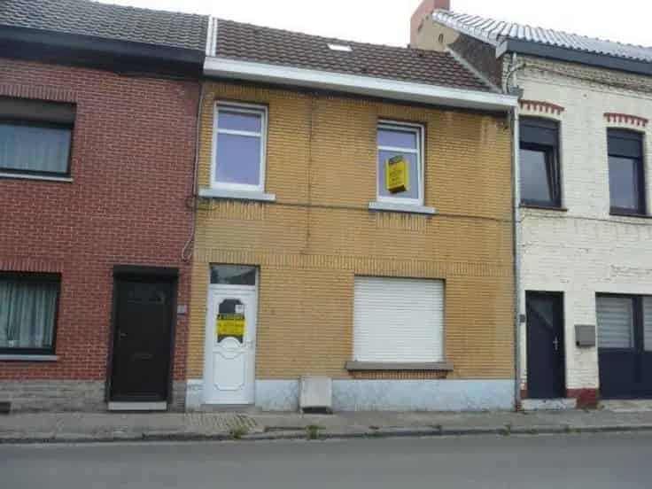 Huis Te Koop Nabij Winkels En Scholen