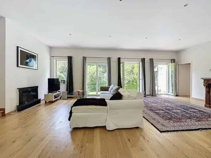 Gerenoveerde Villa te Koop - 330m² - Grote Tuin - Ideaal Gezin