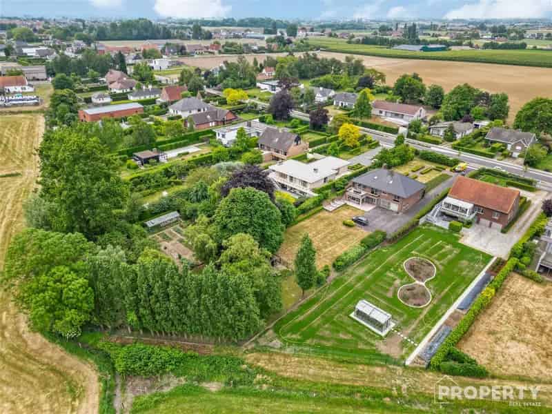 Grote villa te huur in Tielt met 4 slaapkamers en 2 garages