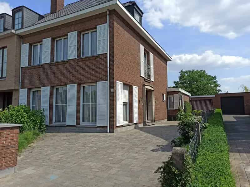 Huis te koop Sint-Niklaas: Ruime gezinswoning met 3 4 slaapkamers