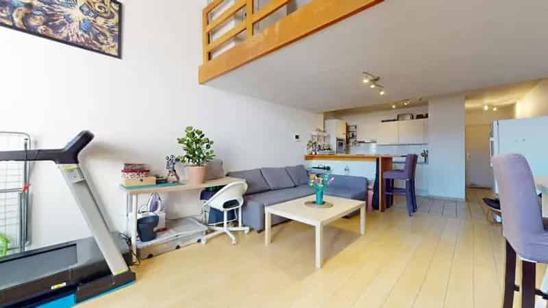 Appartement te Laken 58m2 Nabij Station Tour Taxis