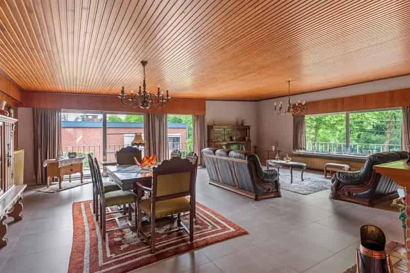 Ruime Woning Met Magazijn Te Putte Beerzel