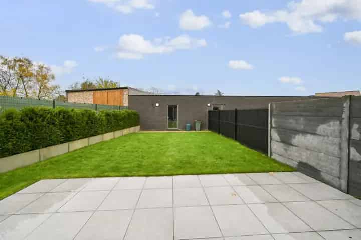 Huis te koop Berlare: 5 slaapkamers, nabij Donkmeer