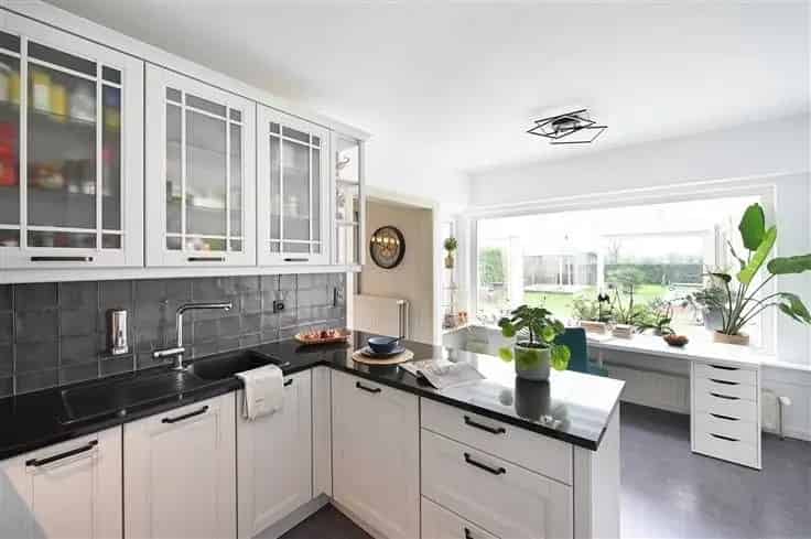 Villa Te Koop Mooi Perceel 1389m² Zwembad Zonnepanelen