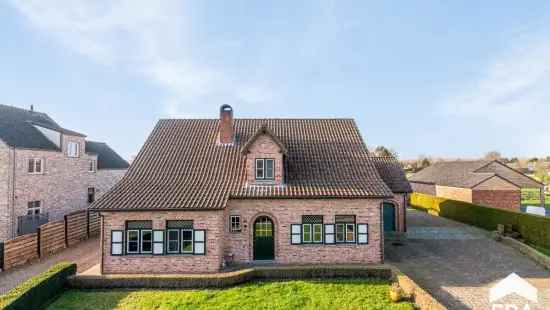 Landhuis geschikt voor paarden aan huis (71a73ca)