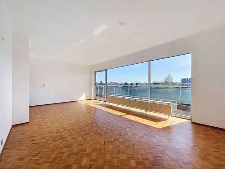 Appartement Te Koop 2 Slaapkamers Groot Terras 80m²