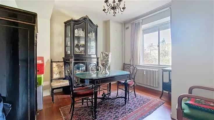 Te Koop: Ruim Duplex Appartement Nabij Universiteit Charleroi