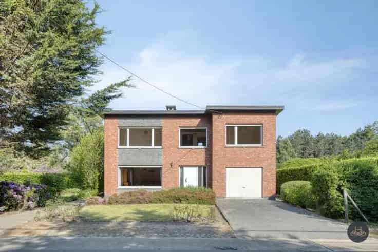 Huis Te Koop Beerzel: Ruime Renovatie Woning 5 Slaapkamers