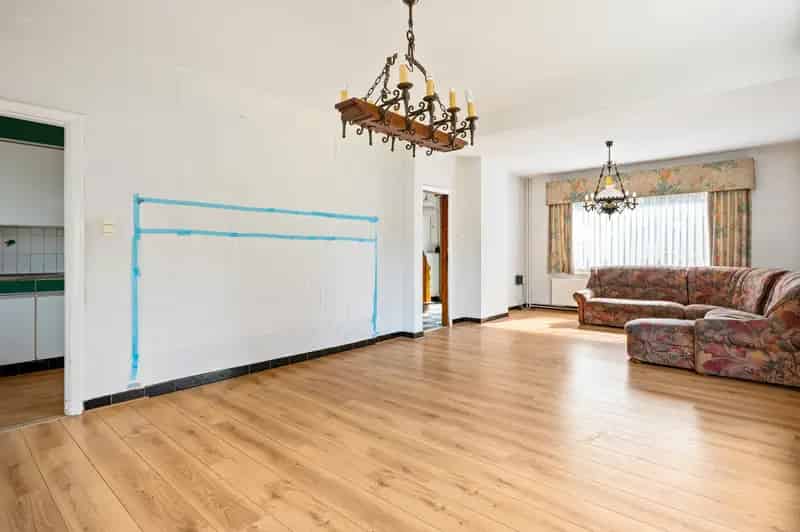 Huis te koop Gierle: Op te knappen woning met 2 slaapkamers
