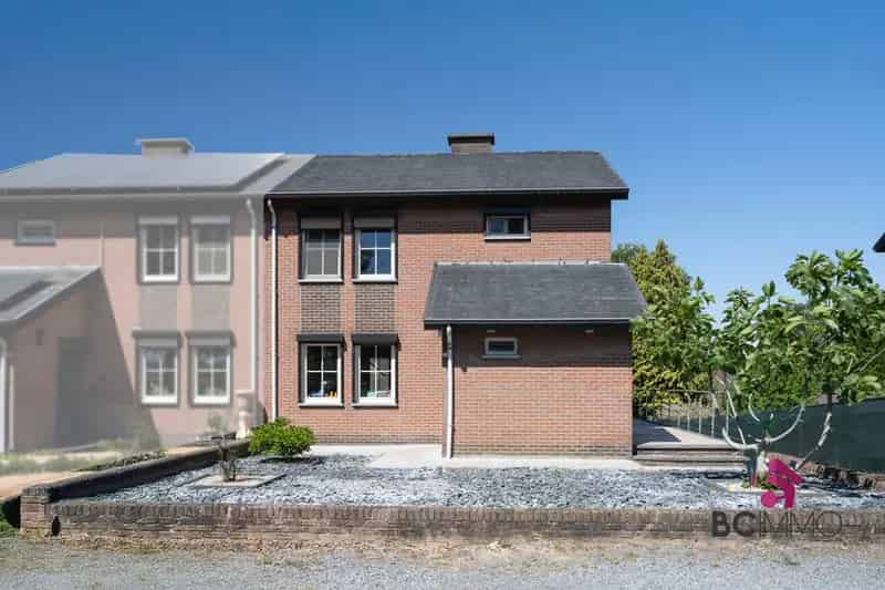 Huis te koop Genk: Instapklare woning 3 slaapkamers, airco, diepe tuin