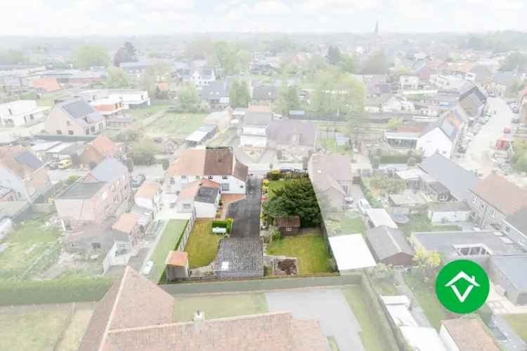 Woning 3 slaapkamers Koekelare met dubbele garage en bouwgrond