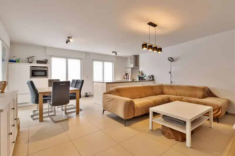 Appartement te huur 2 slaapkamers terras 100m²