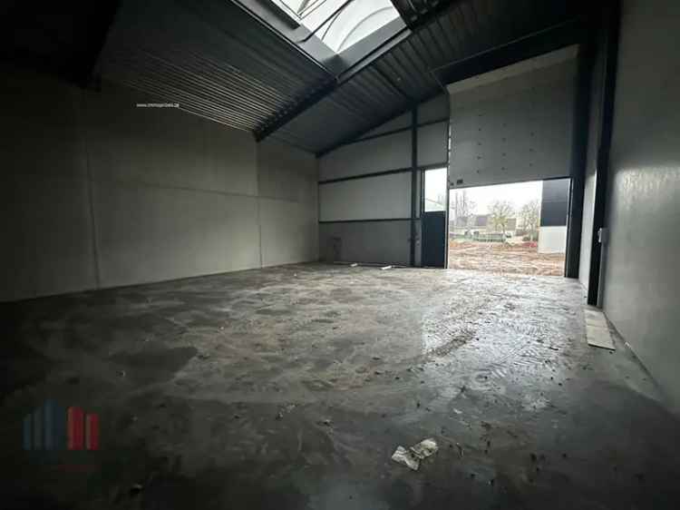 Nieuwbouw Bedrijfsgebouw 540m² te Zwevegem - KMO-unit te Koop