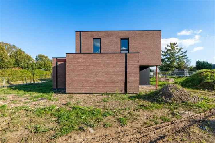 RUIME OPEN BEBOUWING GEKENMERKT DOOR EEN STRAKKE ARCHITECTUUR (LOT 1)