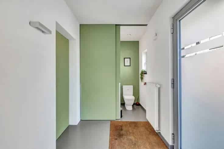 Huis Te Koop Haaltert: Ruime woning met tuin en atelier
