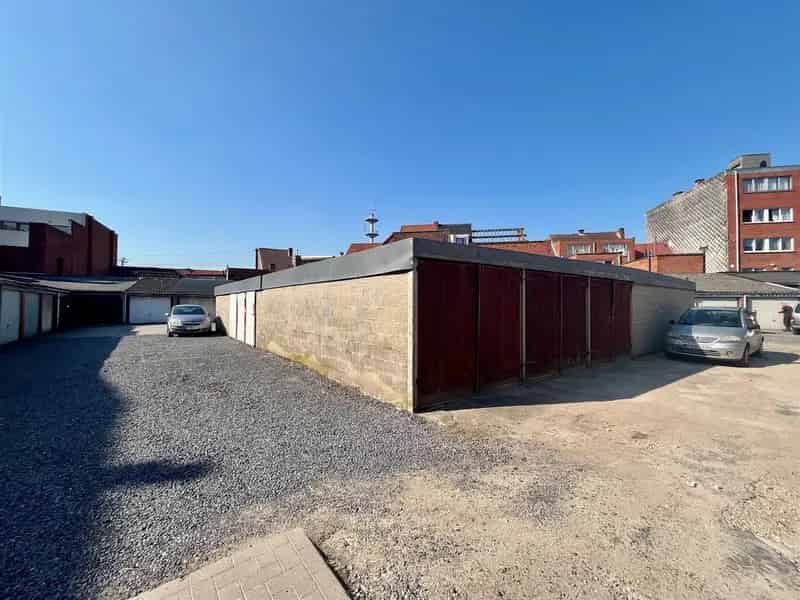 Garagebox Nr 9 te Huur