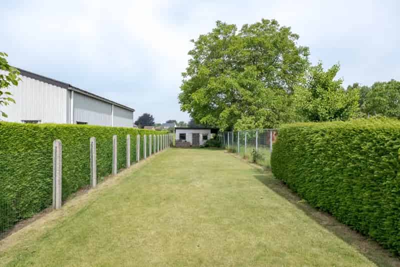 Gerenoveerde woning met grote tuin te koop