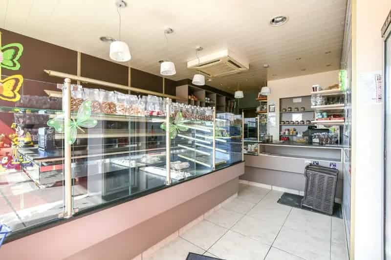 Winkelruimte met Woonhuis te Koop De Haan