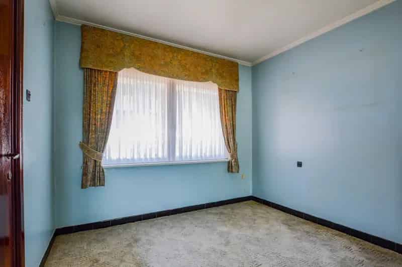 Te renoveren Rijwoning Eernegem 3 slaapkamers